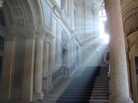 宮殿の階段部